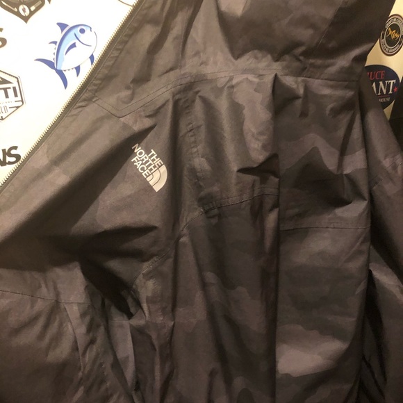 TNF Rare Black Camo jacket